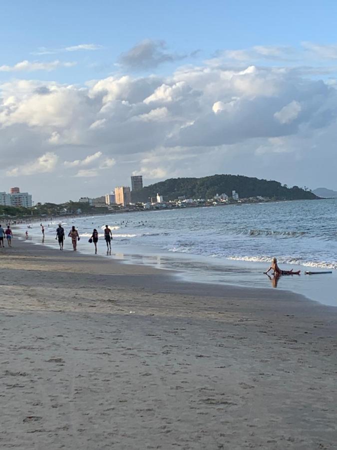 Apto E Suites Praia Do Itapocoroi เปงญา ภายนอก รูปภาพ